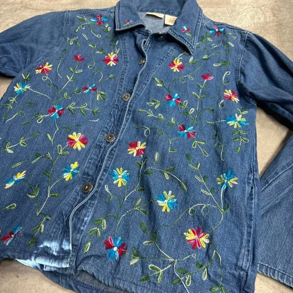 Vintage Bobbie Brooks Embroidered Floral Blue Jean Denim Jacket  Women’s Size M